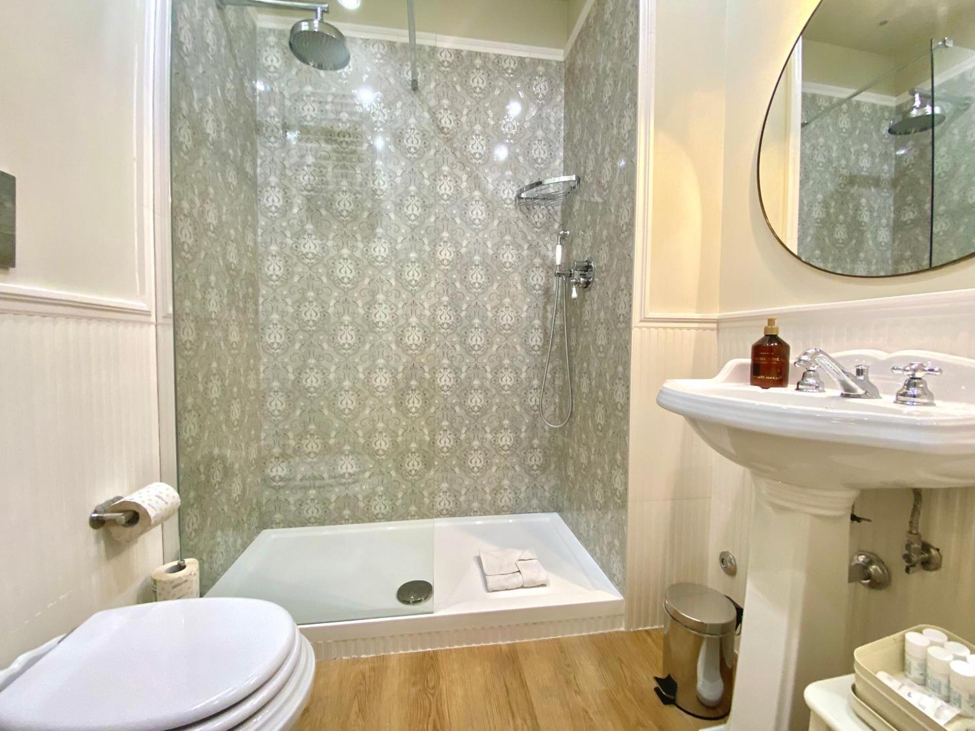 Queen Of Rome Luxury Rooms Eksteriør bilde