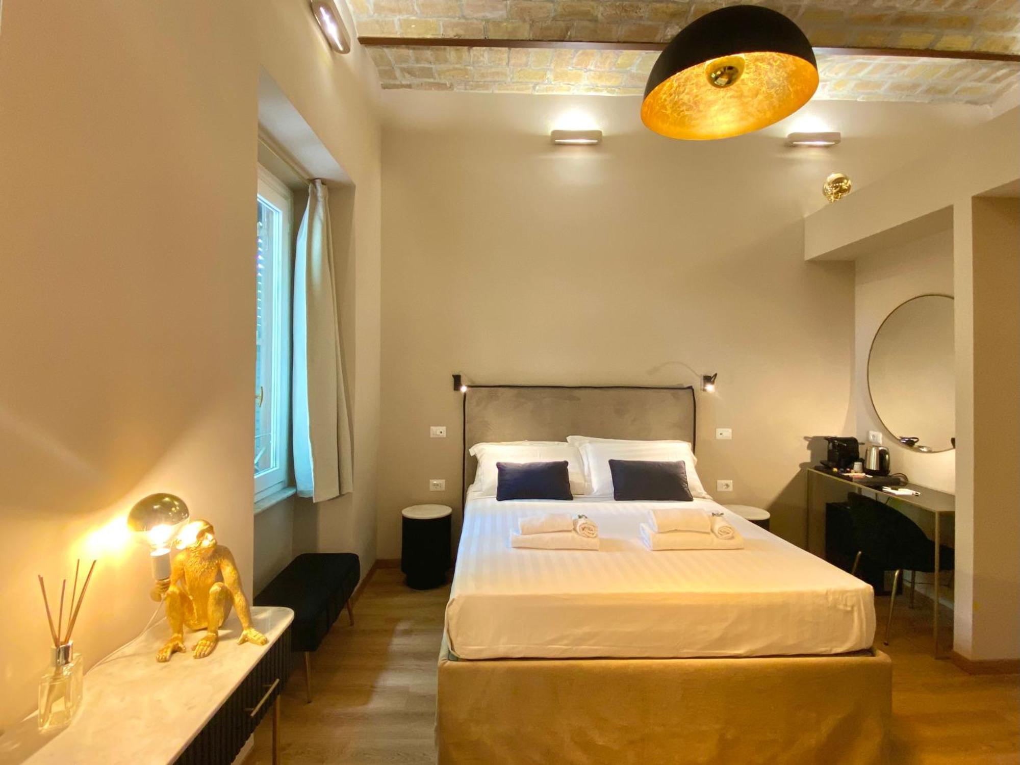Queen Of Rome Luxury Rooms Eksteriør bilde
