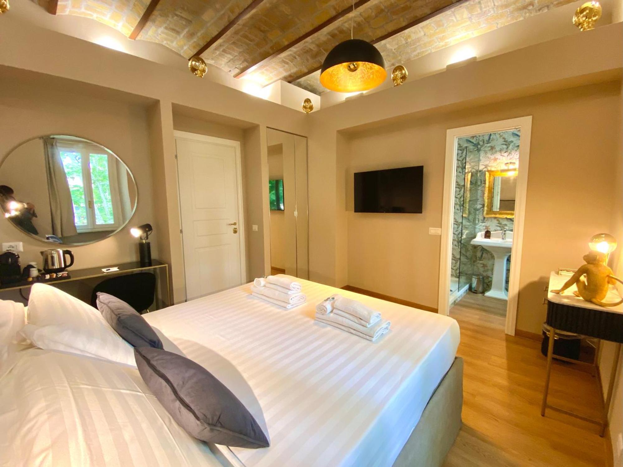 Queen Of Rome Luxury Rooms Eksteriør bilde