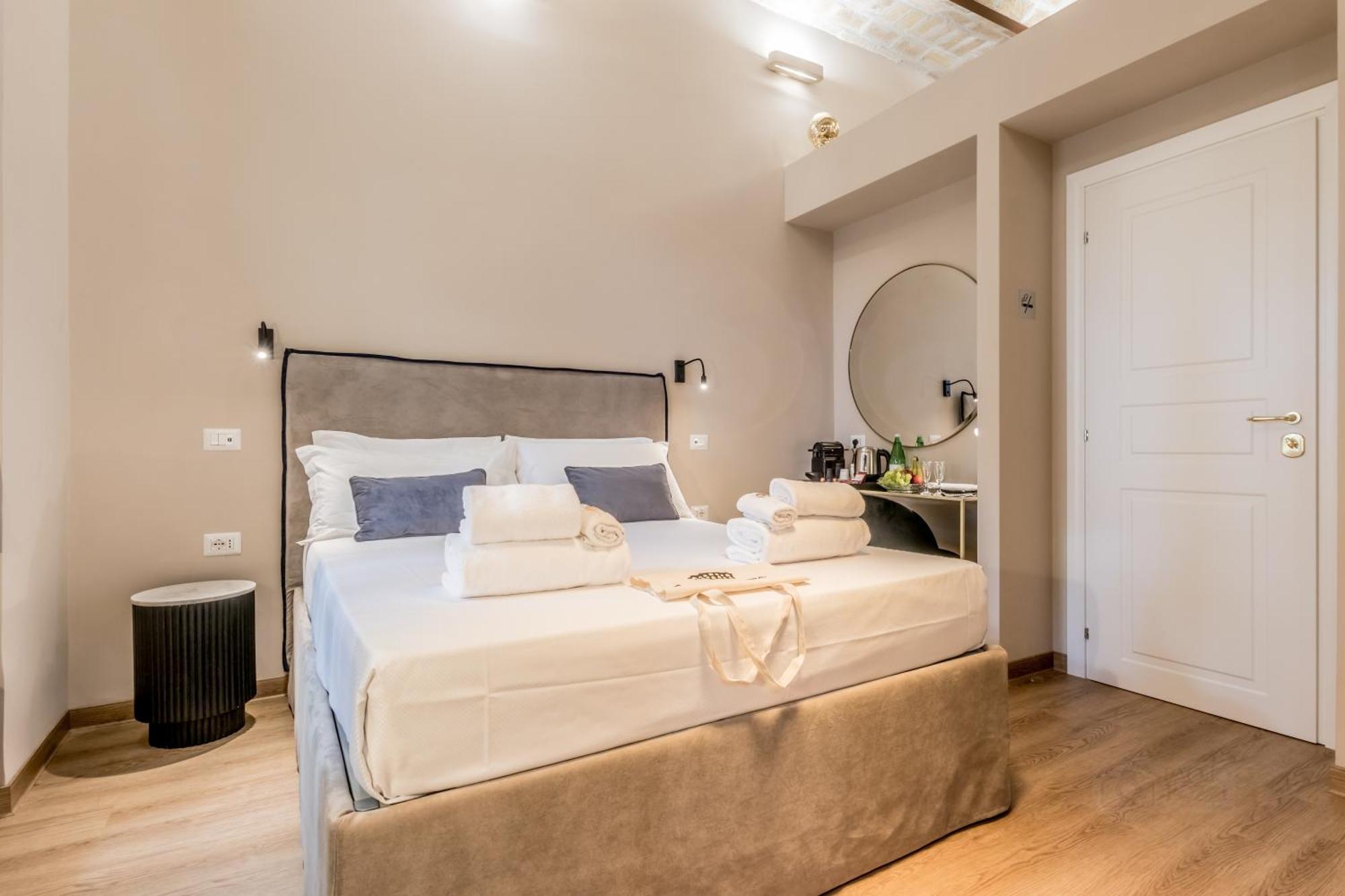 Queen Of Rome Luxury Rooms Eksteriør bilde