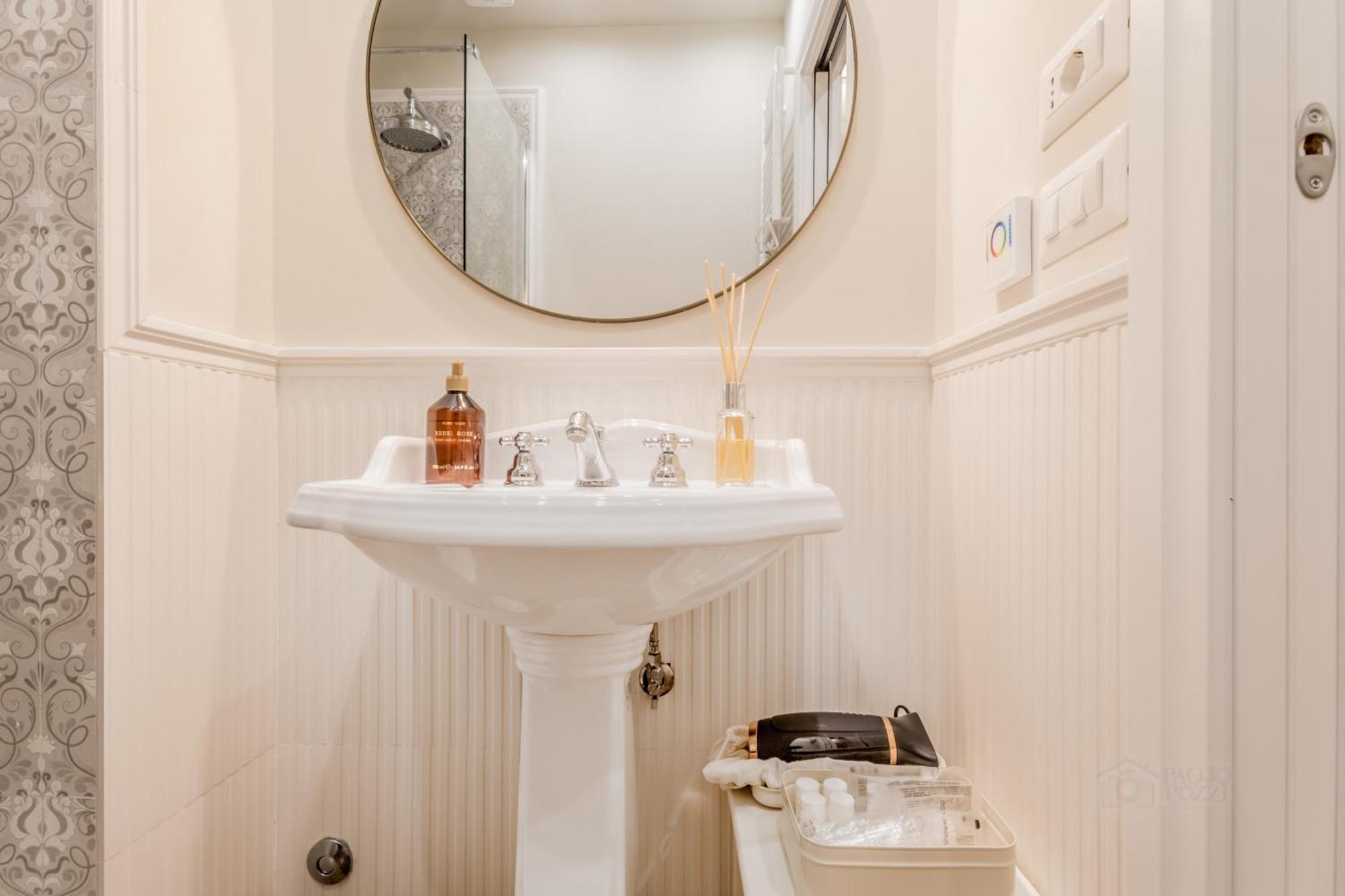 Queen Of Rome Luxury Rooms Eksteriør bilde